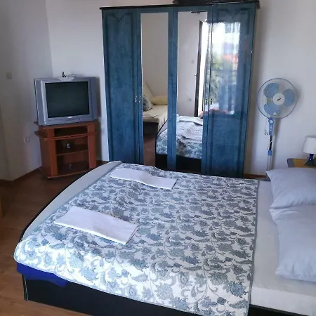 Ban * Brodarica (Sibenik-Knin)